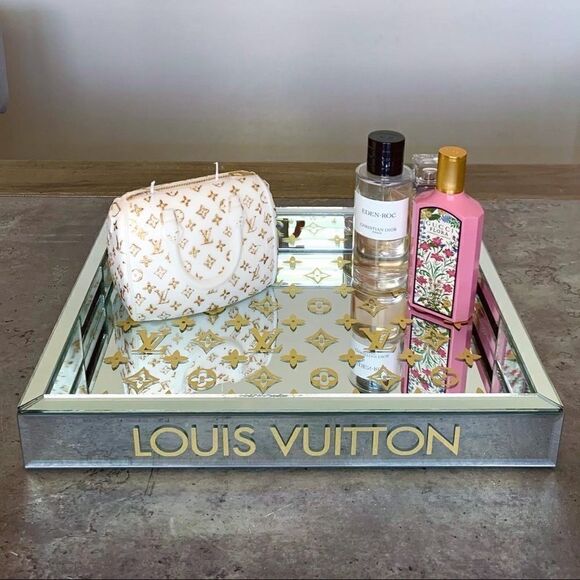 Candle   - Picture 7 of 17